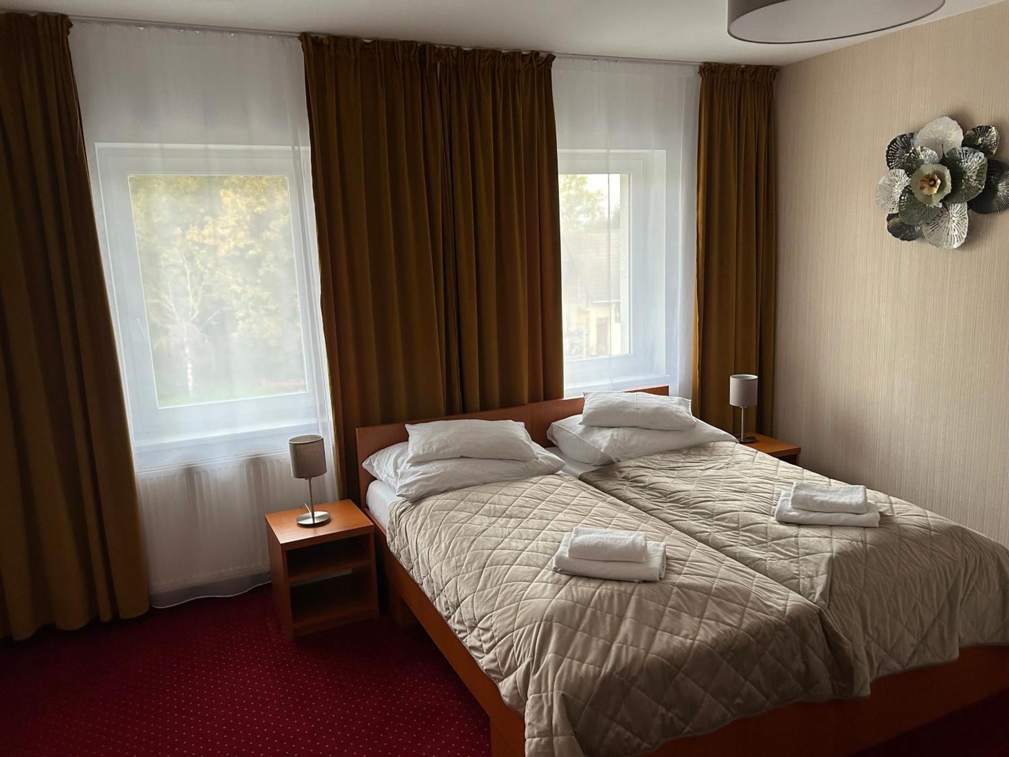 Hotel Evan U Hoffera Topoľčany Kültér fotó