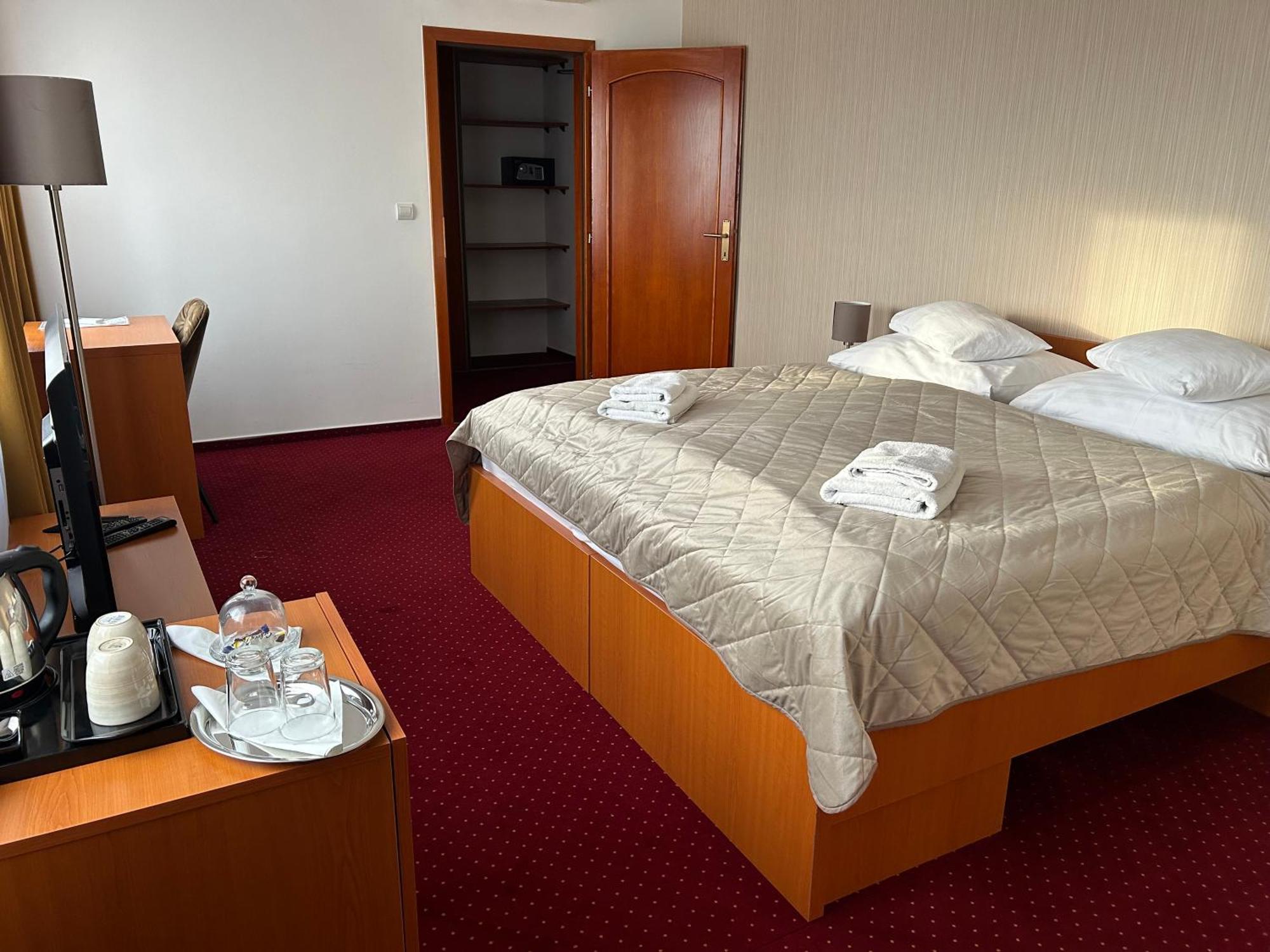 Hotel Evan U Hoffera Topoľčany Kültér fotó